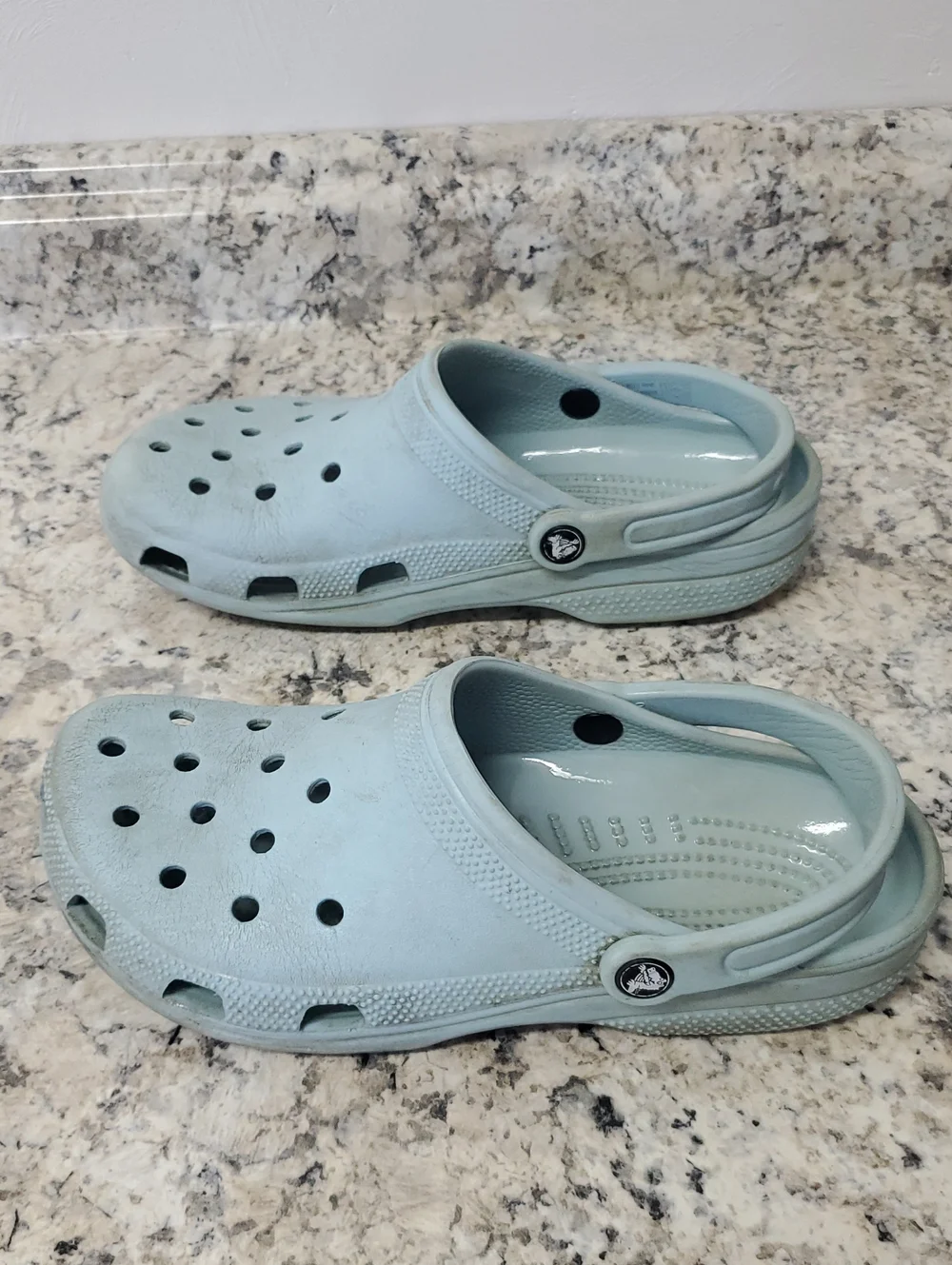 CROCS Classic Clog in Pale Blue